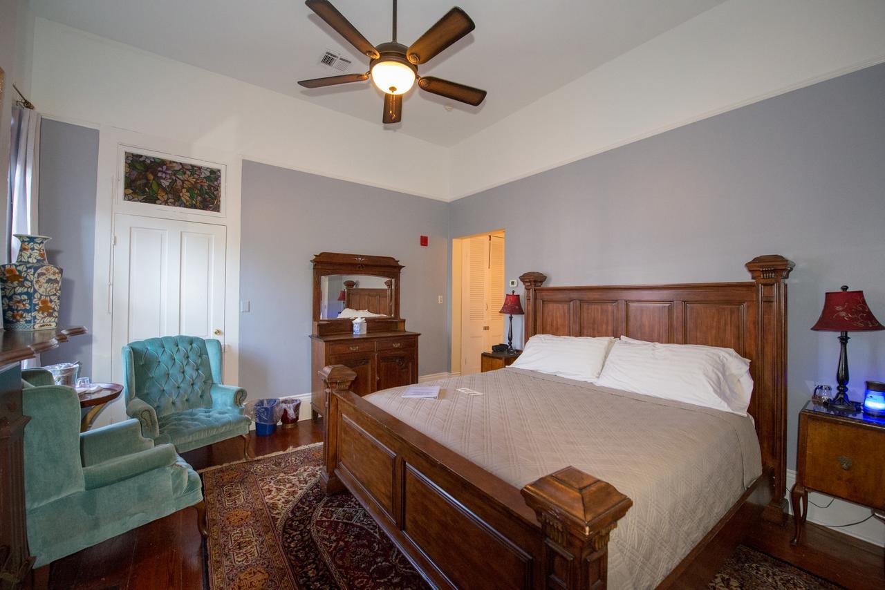 ニューオーリンズ Maison De Macarty Bed & Breakfast エクステリア 写真