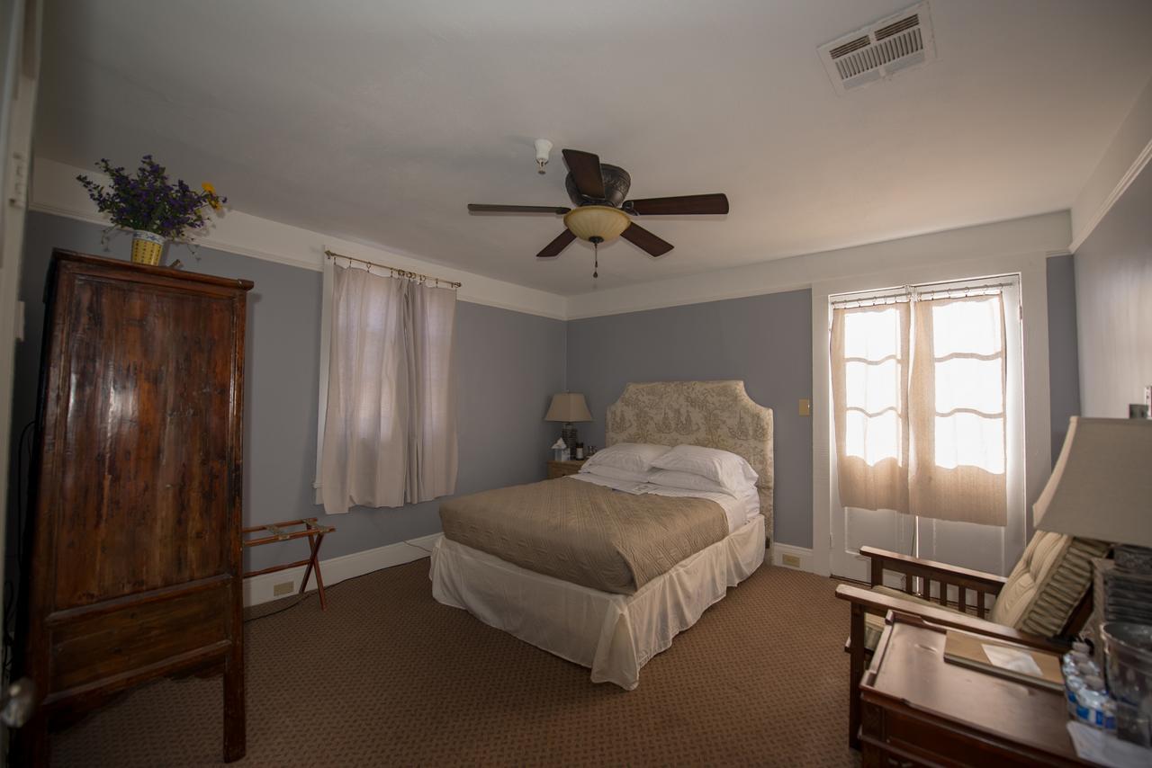 ニューオーリンズ Maison De Macarty Bed & Breakfast エクステリア 写真